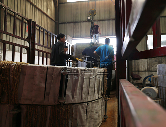 上海駱盈向恒隆廣場(chǎng)（二期）供應(yīng)伸縮器