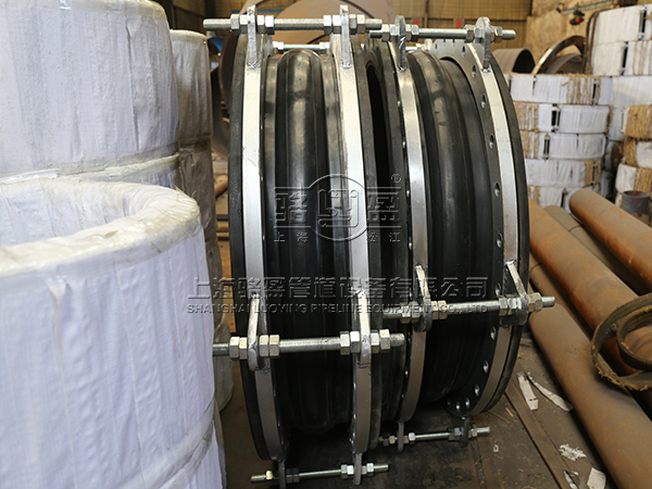 上海駱盈為河南舞鋼供應(yīng)橡膠接頭